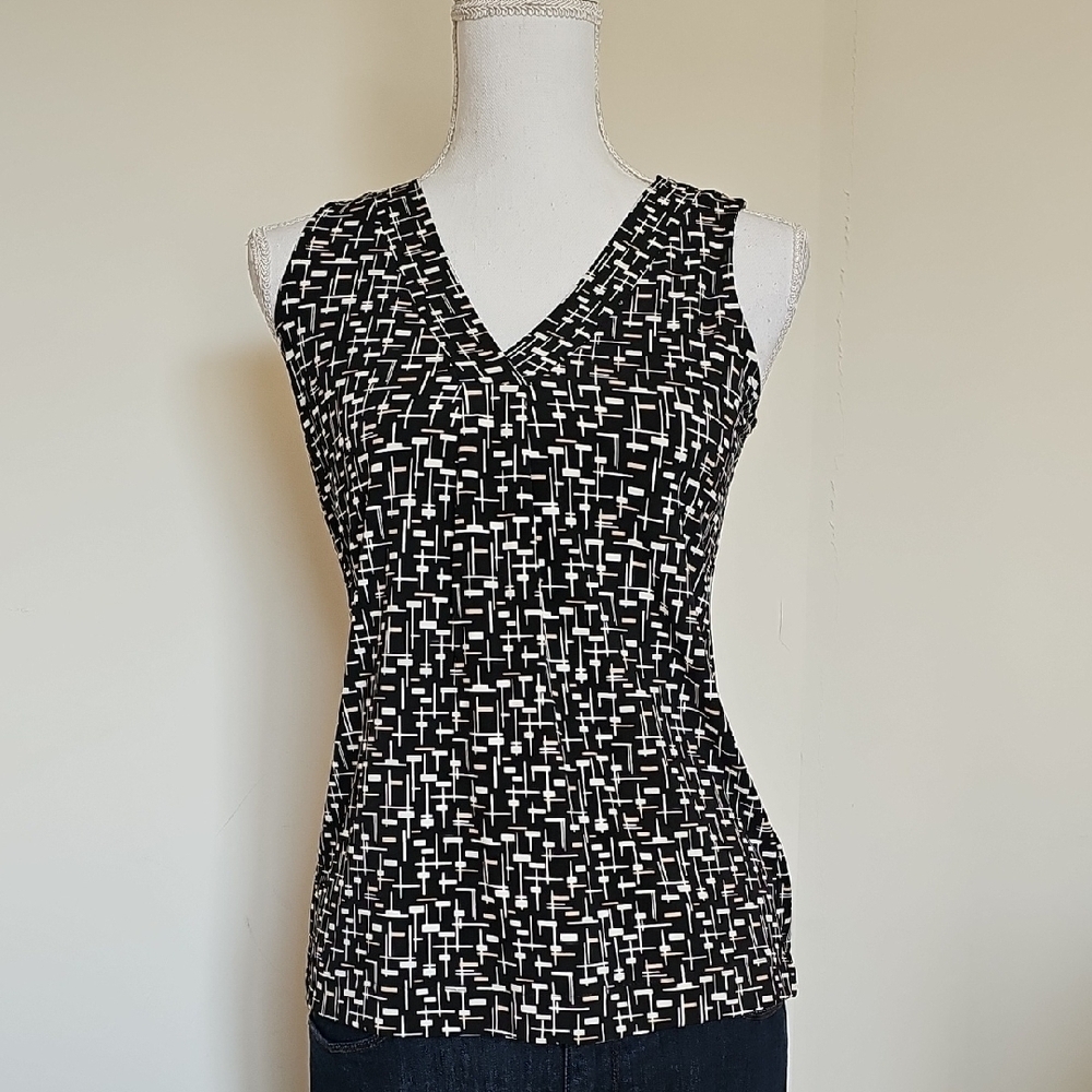 WHBM Black and White Sleeveless Top